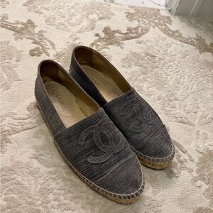 CHANEL Gray Denim Espadrille Flats with CC Logo